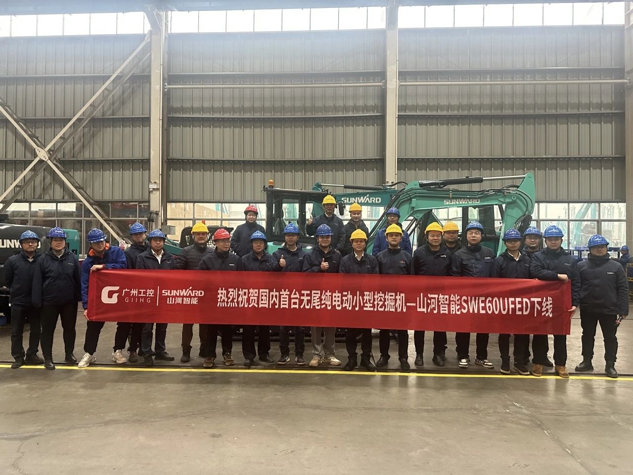 绿色上新！威尼克斯wac5000智能SWE60UFED纯电动无尾挖掘机成功下线