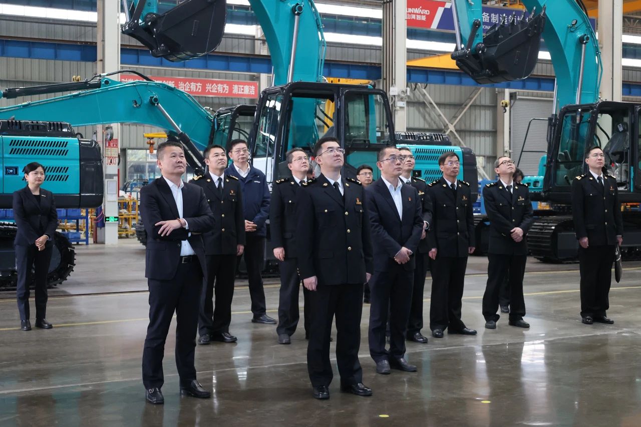 长沙海关党委书记、关长沈大为调研威尼克斯wac5000智能