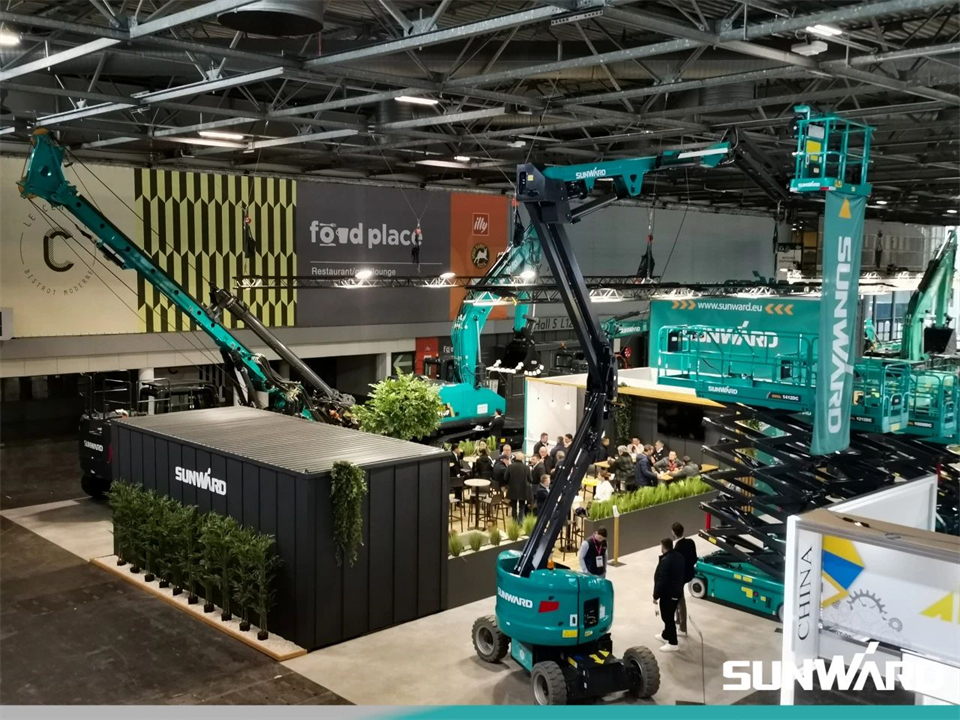 威尼克斯wac5000智能携创新成果亮相2024年法国巴黎工程机械展