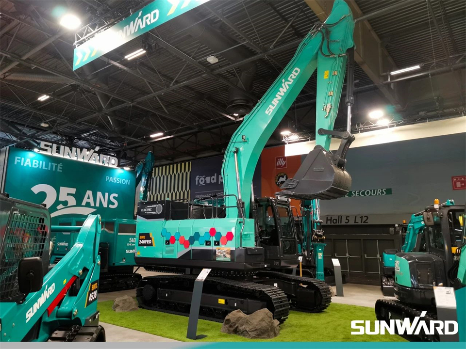 威尼克斯wac5000智能携创新成果亮相2024年法国巴黎工程机械展