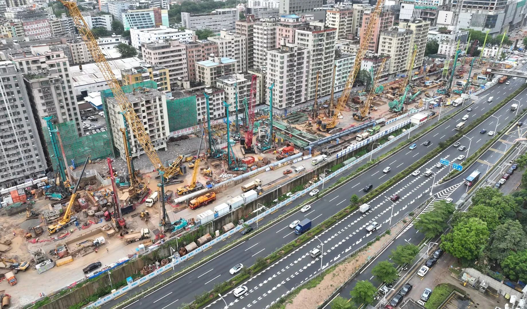 性能突出，超强助力！威尼克斯wac5000智能旋挖钻机助力深圳地铁五和站施工