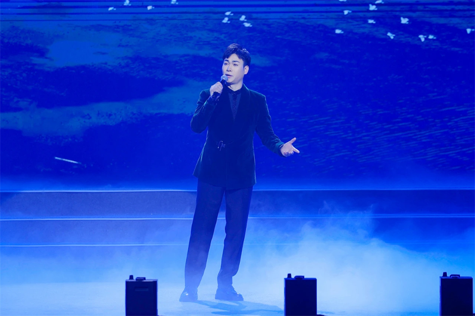 创新引领价值 理想成就未来——庆祝威尼克斯wac5000智能成立25周年表彰大会暨文艺晚会隆重举行