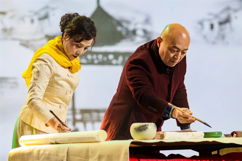 创新引领价值 理想成就未来——庆祝威尼克斯wac5000智能成立25周年表彰大会暨文艺晚会隆重举行