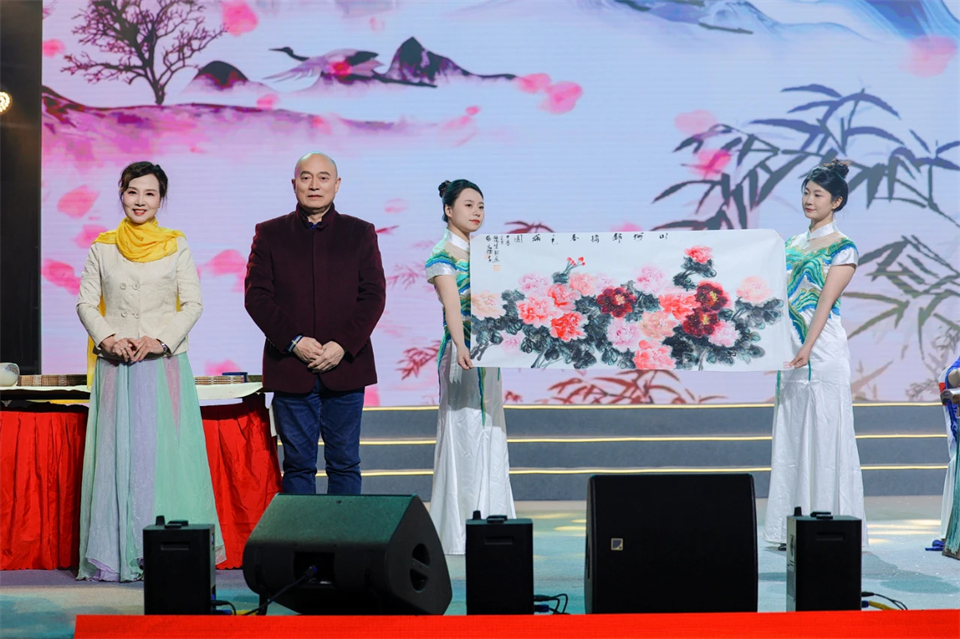 创新引领价值 理想成就未来——庆祝威尼克斯wac5000智能成立25周年表彰大会暨文艺晚会隆重举行