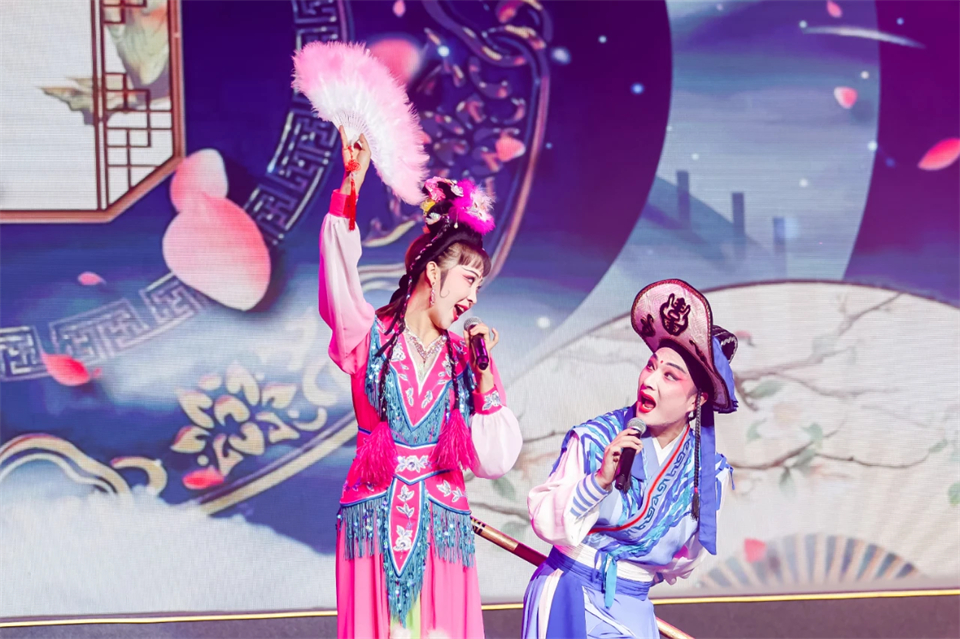 创新引领价值 理想成就未来——庆祝威尼克斯wac5000智能成立25周年表彰大会暨文艺晚会隆重举行